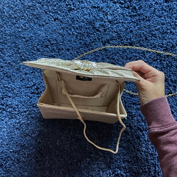 Champagne Gold Crossbody/Clutch - Picture 7 of 10